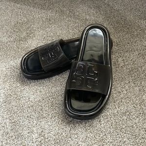 Stylish Tory Burch jelly slides! Size 8. Barely worn!